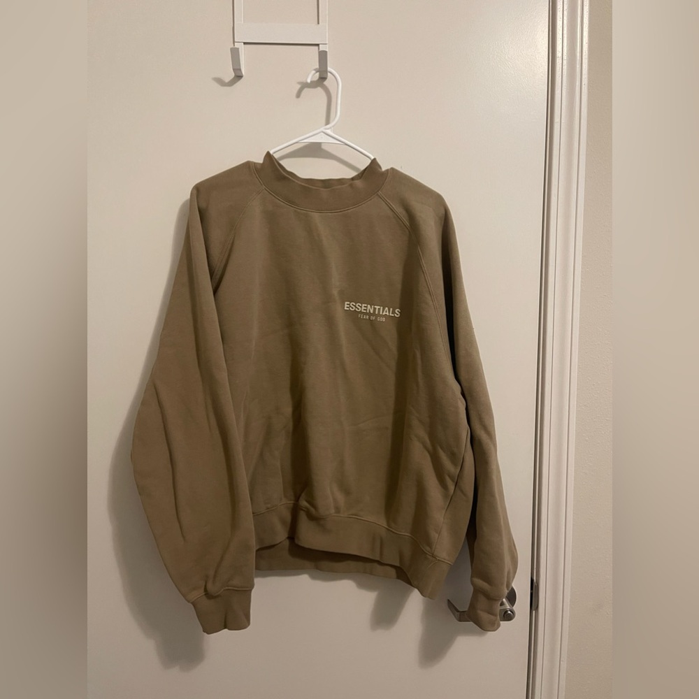 Essentials Crewneck